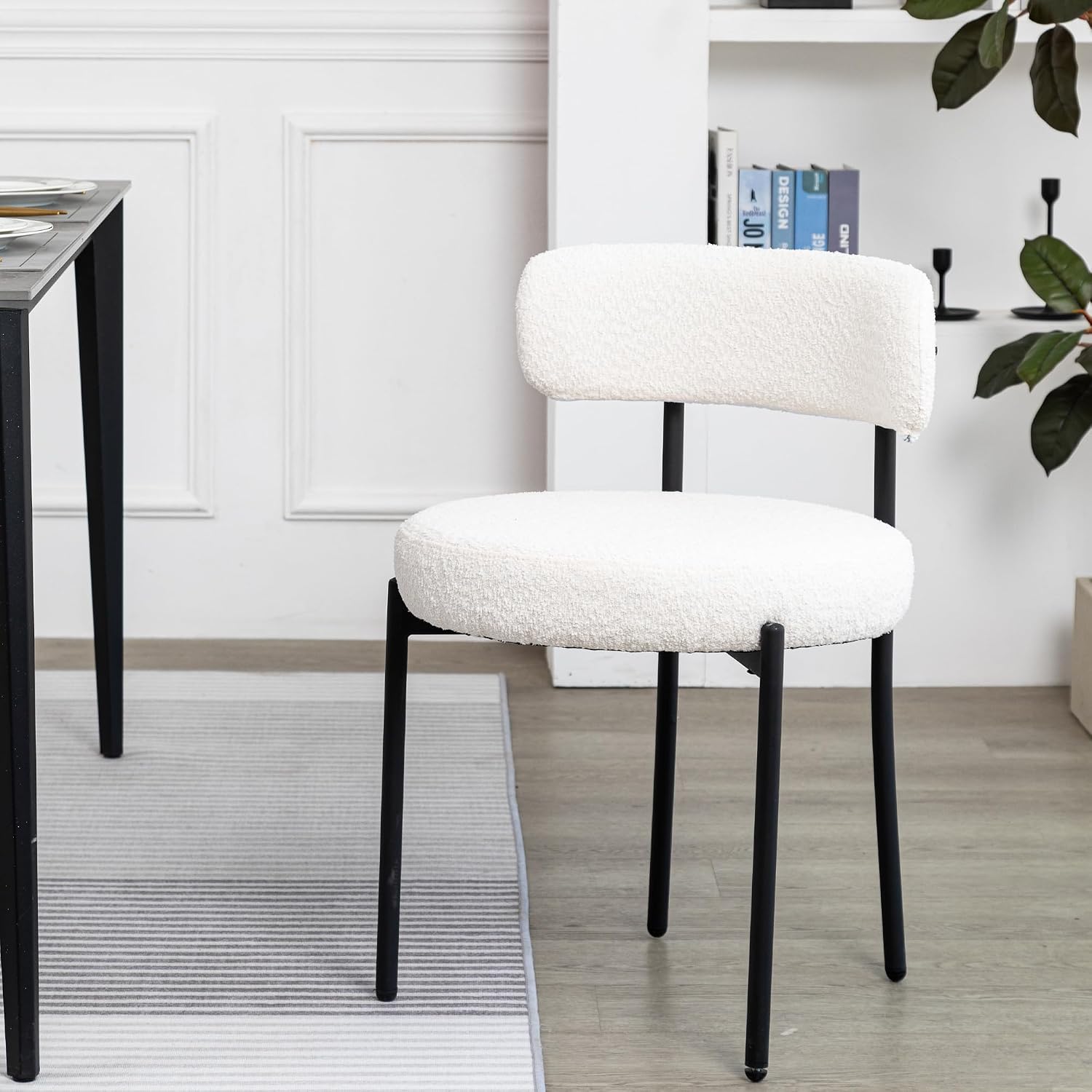 White Boucle Dining Chairs Set of 2, Mid Century Modern Kitchen Chairs, Upholstered Dining Room Chairs with Curved Backrest and Black Metal Legs